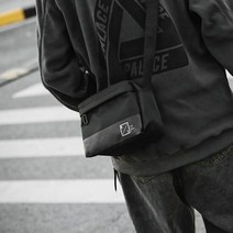 남여공용 20대 캐주얼 크로스백 여행 스트릿 코디