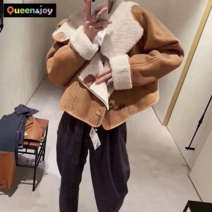 퀸앤조이 미니 후드 플리스 안감 숏 무스탕 자켓***판매자 퀸앤조이***