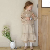 [엠버] AMBER 23SS 마르디엠버 내추럴한 무드가 느껴지는 메리 스커트 NC평촌