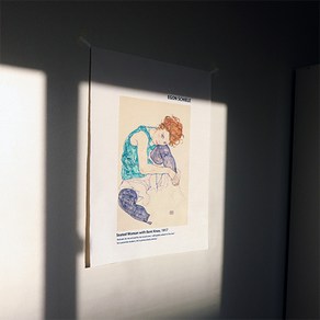 디어트리 패브릭 포스터, 17 앉아있는 소녀