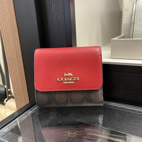 코치 아울렛 호환 블로킹 시그니처 캔버스 스몰 3단 지갑 Coach Small Trifold Wallet In Blocked Signature Canvas CE930 IMRVQ