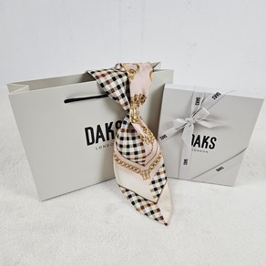 [백화점 정품] 닥스 베이지 체크체인 쁘띠 삼각 스카프 DD링 세트 100%실크 여성 여자 머플러 타이 (선물포장)