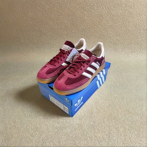 [All 정품] 아디다스 Adidas 핸드볼 스페지알 아이코닉 실내트레이닝화 코듀로이 갑피 스웨이드 Shadow Red Off White Gum 패션스니커즈 IG1978