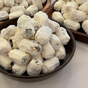 충남아산제조 [50년 전통] 이에 달라붙지 않는 고소하고 맛있는 검은콩엿 선물용, 10개, 80g
