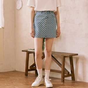 로라로라 CHECKER BOARD DENIM SKIRTS