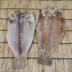 제주 동문시장 반건조 옥돔 대(170g~200g) 25cm이상 10마리 오후 2시까지 주문하시면 다음날 배송 도착합니다 단 금요일14시~일요일 14시까지 주문분 월요일 도착, 1.9kg(10마리), 1개