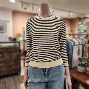 BCBG 비씨비지 여름24 어깨단추 스트라이프 니트 B4B3K407