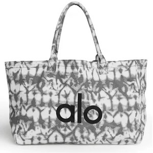 알로 요가 타이 다이 쇼퍼 토트백 Alo Yoga Tie-Dye Shopper