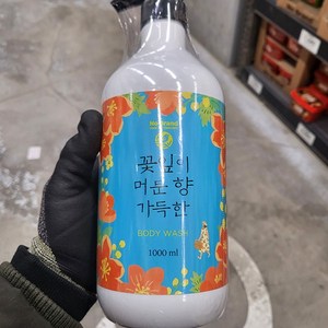 꽃잎이 머문향 가득한 바디워시, 1L, 1개