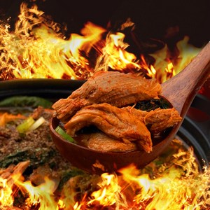 솔로라 고래감자탕 순살감자탕(700g)우거지뼈해장국(1.1kg) 5+1 6종세트, 6개, 1.1kg