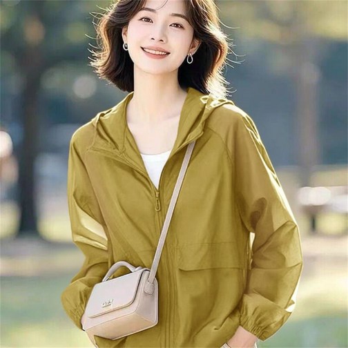 besteffie 여성 중년 경량 후드 집업 바람막이 자켓 아웃도어 통기성 방풍 간절기 상의