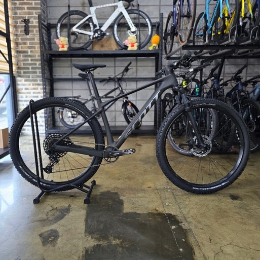 스캇 스케일 940 블랙 카본 하드테일 엠티비 자전거