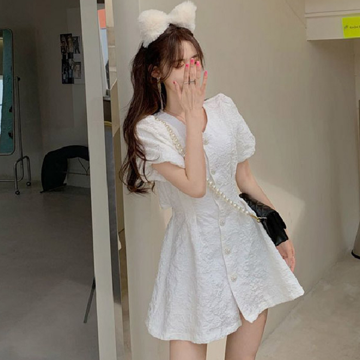 아임파인 흰색 원피스 2부 피로연 정장 상견례 여름 30대 결혼식 하객룩