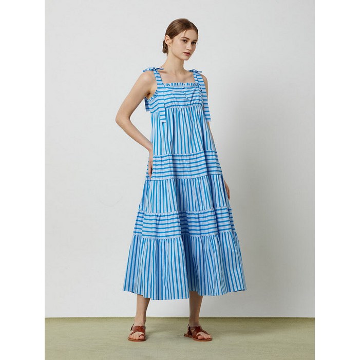 씨씨콜렉트 CC collect. 슬리브리스 셔링 플레어 원피스C242MSE064 P003614750 2725876