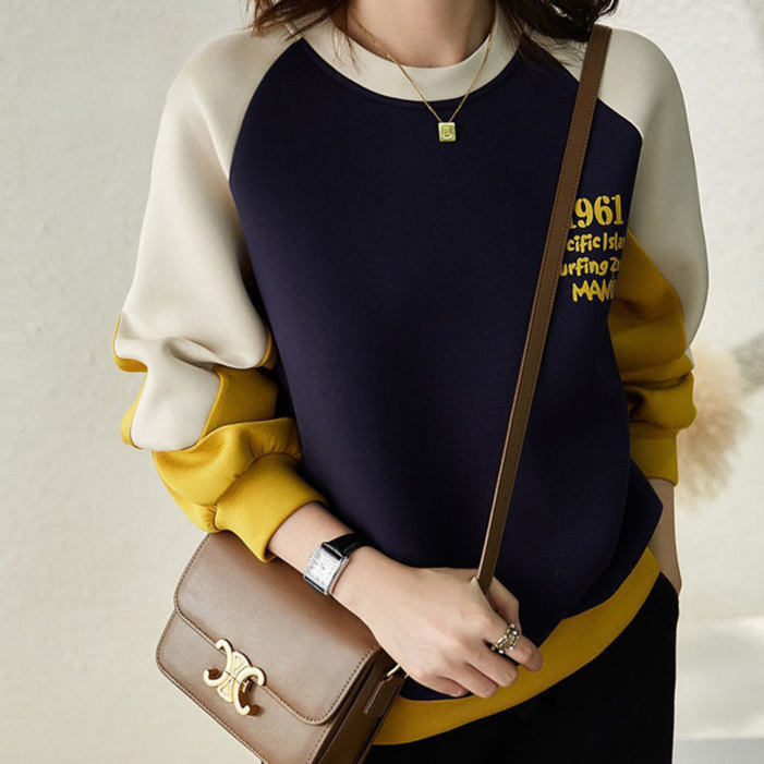 오스틱니   완전 편한  80kg까지 빅사이즈 여성용 봄가을 배색 디자인 맨투맨 긴팔티  데일리 겨울 맨투맨 심플 예쁜 코디 외출 간절기