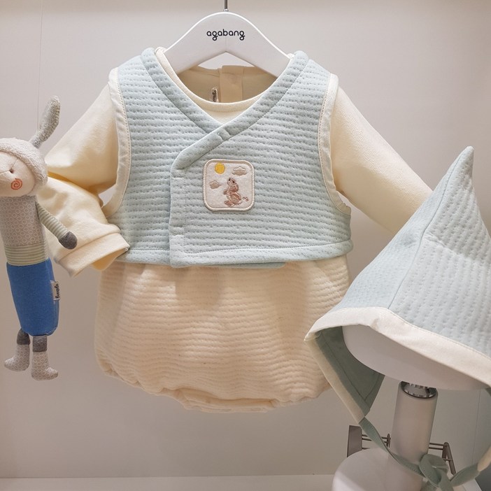 아가방40 가을  베이비페어  설날 한복 상하세트  모자까지 한복 바디수트  옷고름 한복 조끼를 벗으면 편한 우주복 바디수트 이거 너무 편한 유아 한복 외출복