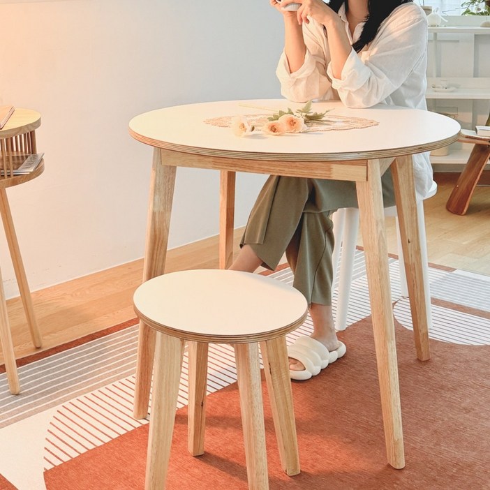무료배송리타 원형테이블 800 1000 화이트 내추럴 원목, 1000 내추럴