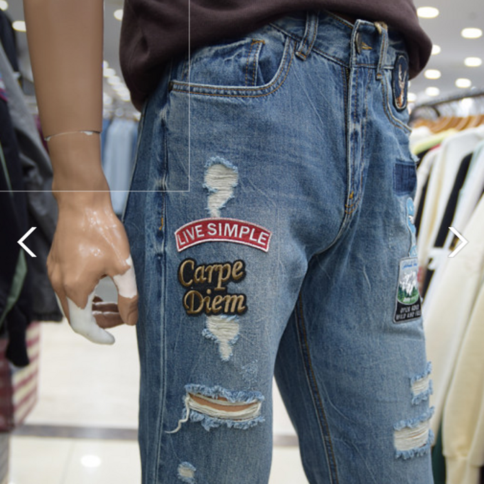 지프 [NC불광점] 한정특가 70% 할인  다양한 와펜장식에 빈티지한 워싱 디테일이 돋보이는 남여공용 빈티지 구제데님팬츠!!(JL0DPF733)