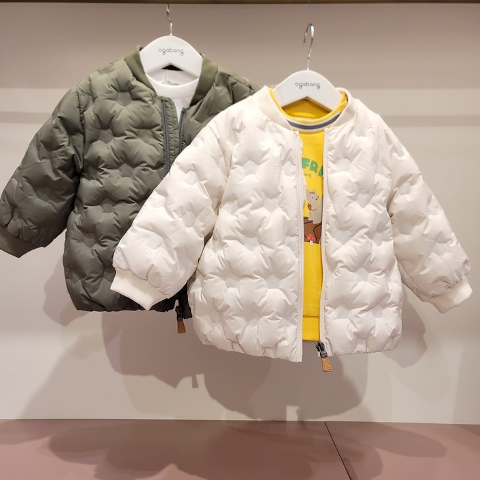 아가방강남점다운빵빵 봉제선이 없어 털빠짐이 없는 덕다운점퍼가벼운 두께감으로 간절기부터 한겨울까지 활용하기좋은 데일리점퍼