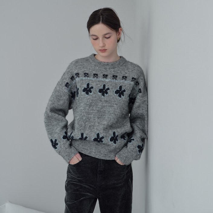 쥬시쥬디 여성용 플라워 자가드 풀오버 니트 JZKT721I