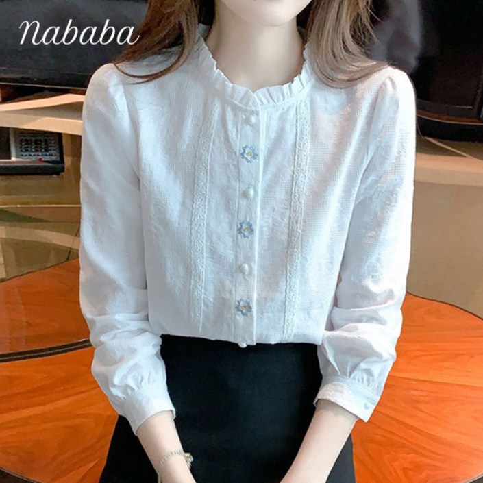 나바바 NB2460 여성 프릴 플라워 자수 포인트 긴팔 블라우스 나바바 NB2460 여성 프릴 플라워 자수 포인트 긴팔 블라우스