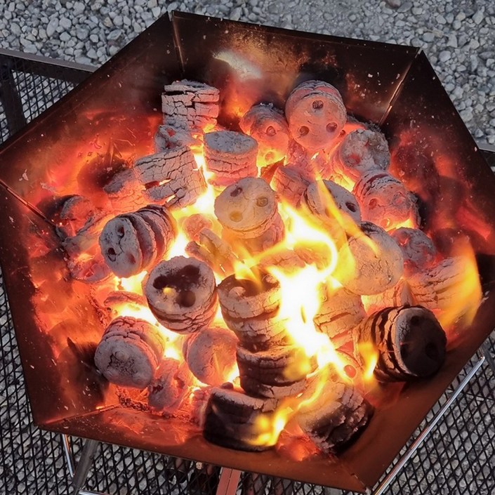 압축장작 10kg 캠핑 오래 타는 불멍 화목 벽난로 친환경 네이처스 압축장작