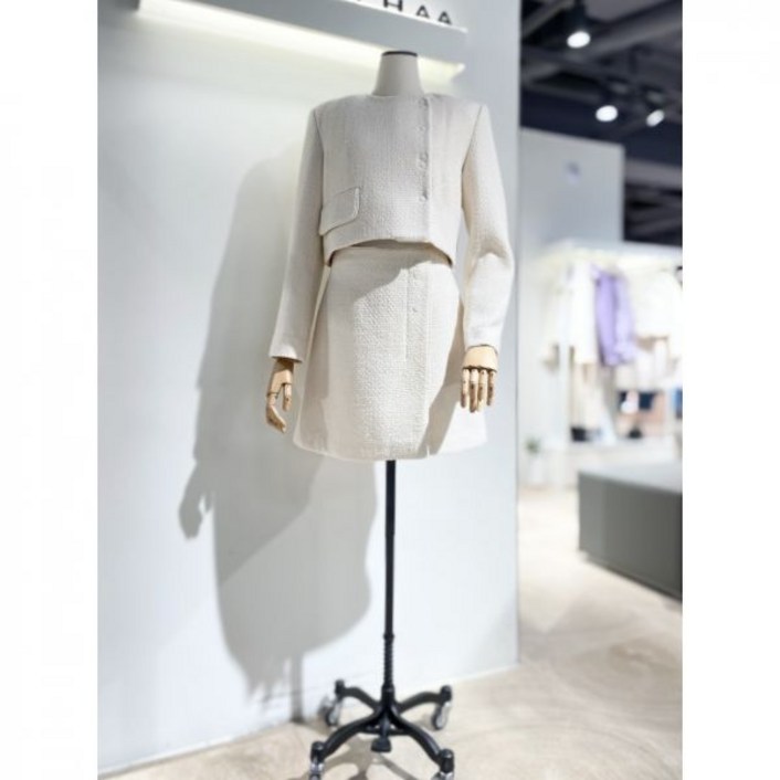 잇미샤 네크포인트 트위드 크롭 자켓 스커트 셋업 ITO2WJK620 ITO2WSK620