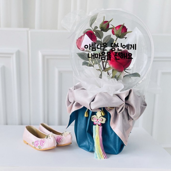 러블리팜 터지지 않는 매직 꽃풍선 보자기형 동백장미 25cm + LED조명 + 용돈홀더 10p + 용돈비닐 30p + 노리개 + 쇼핑백 + 레터링 시트지 프로포즈