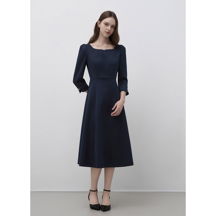 국내백화점 잇미샤 넥 포인트 플레어 원피스 여성 단정한 하객룩 오피스룩 정장 코디