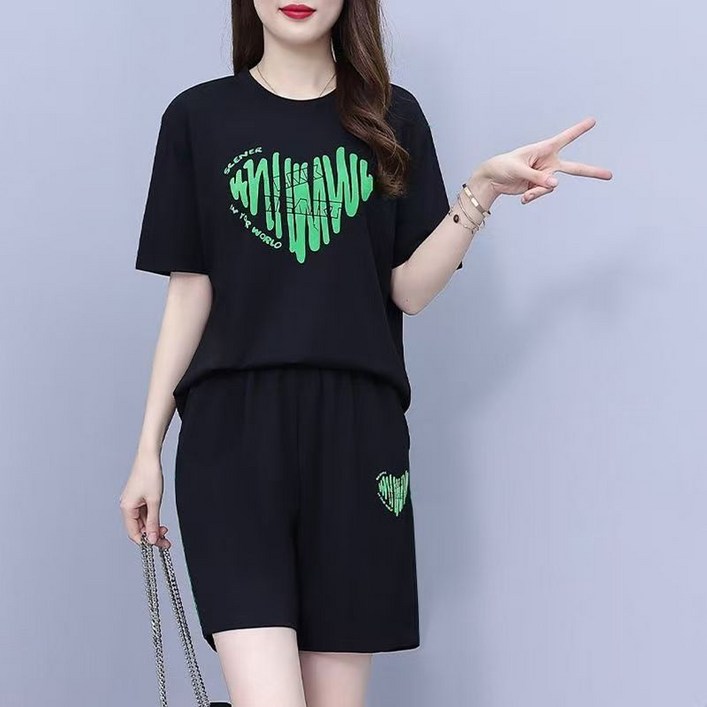 Hasvz 여름 여자  트레이닝복 세트 캐주얼 패션 스트라이프 하트 프린트 반팔 반팔 반바지 투피스