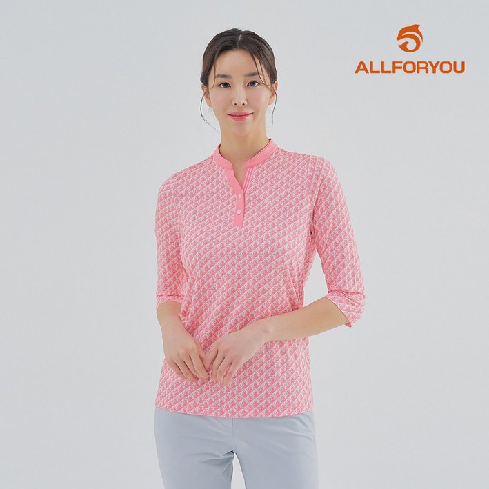 올포유 모델착장 여성 기하학 프린트 차이나넥 7부 티셔츠 AWTHM3361304