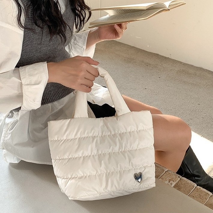 나일론 미니 패딩백 얇고 가벼운 겨울 누빔 손가방