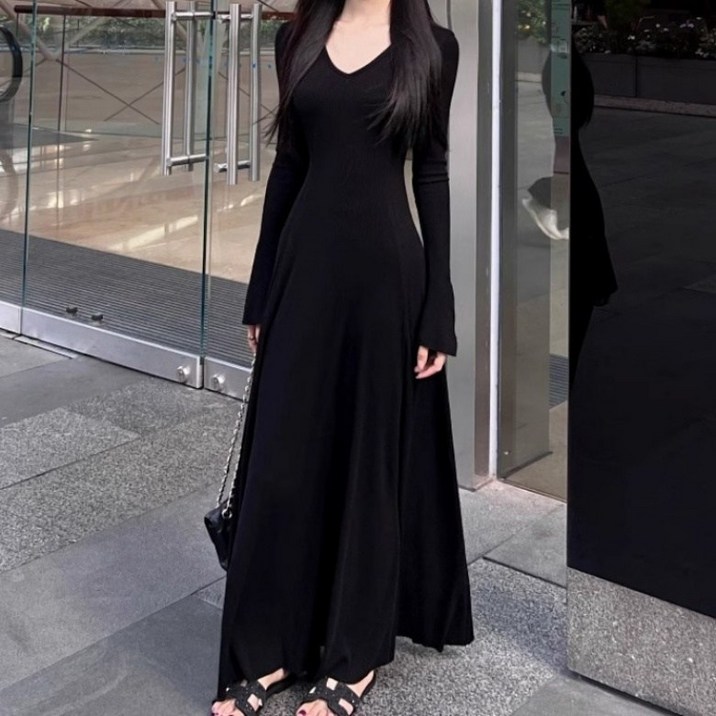 아이엠몽 여성 슬림핏 플레어 롱 원피스