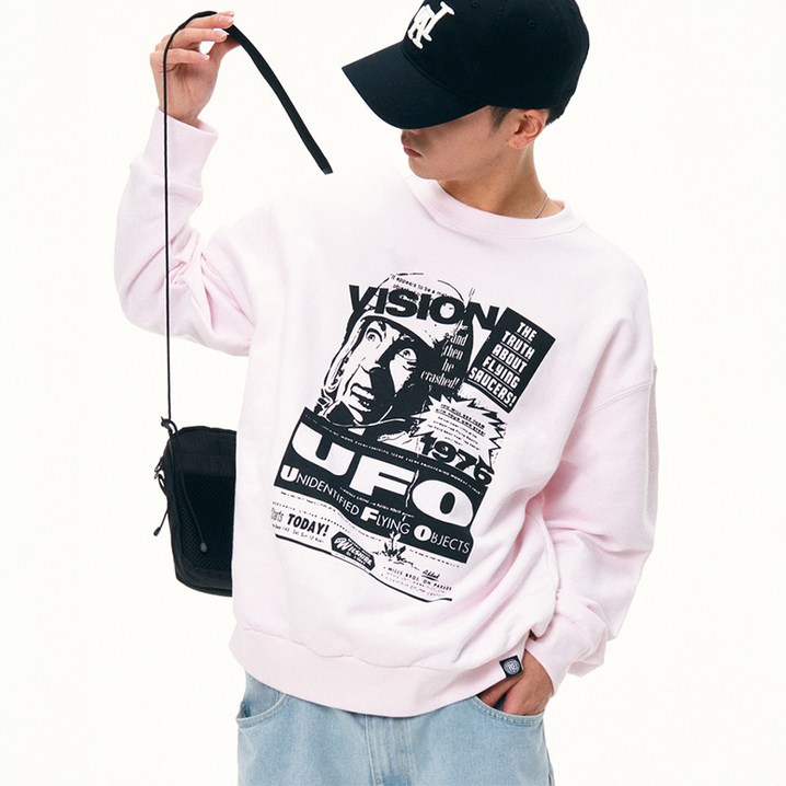 비전스트릿웨어 UFO Crewneck 맨투맨 VS2301CR02PI 비전스트릿웨어 UFO Crewneck 맨투맨 VS2301CR02PI