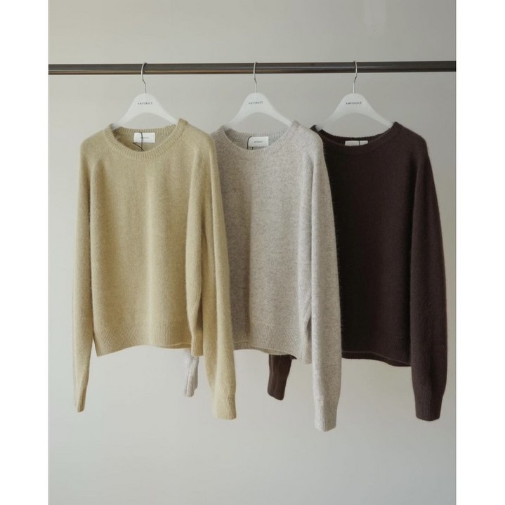 에이미그레이스 라쿤 라운드 니트