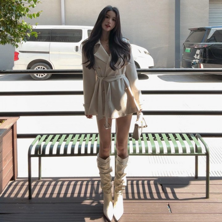 수입 여성 트렌치 코트 슬림핏 숏자켓 간절기 데이트룩 A라인 디자인