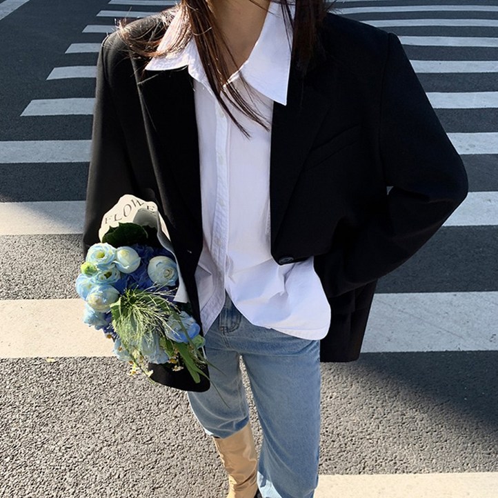 그란시아 백슬릿 루즈핏 자켓