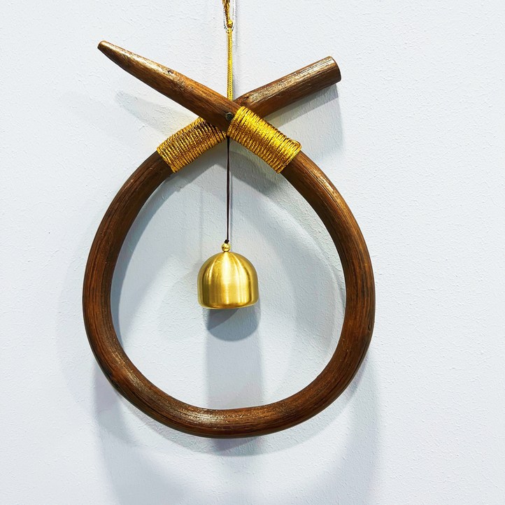 모모커머스 행운을 가져다주는 소코뚜레 현관종 문종 집들이개업이사 선물2컬러