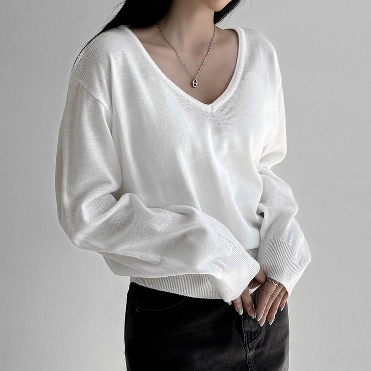 필수템컬러포인트 로니 베이직 브이넥 컬러 니트, 기본핏 여리 루즈핏 디자인