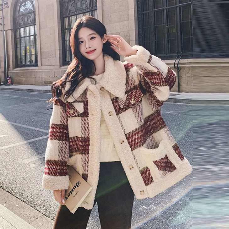 웨일쓰 여성 카라넥 체크 뽀글이자켓 루즈핏 빈티지 무스탕 기모 점퍼 겨울 후리스 털 코트 웨일쓰 여성 카라넥 체크 뽀글이자켓 루즈핏 빈티지 무스탕 기모 점퍼 겨울 후리스 털 코트