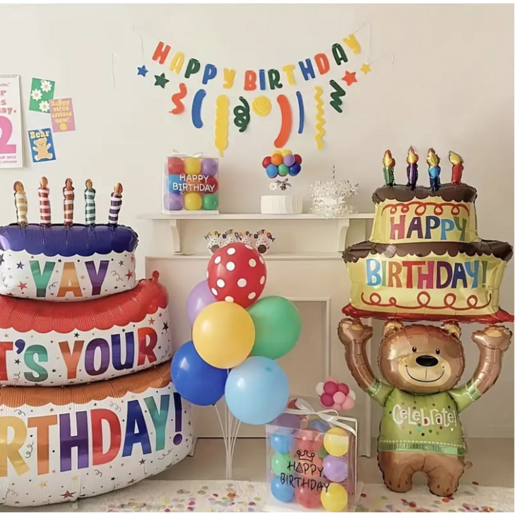 생일 축하해 대형 케이크와 곰돌이 풍선 생일 축하해 대형 케이크와 곰돌이 풍선