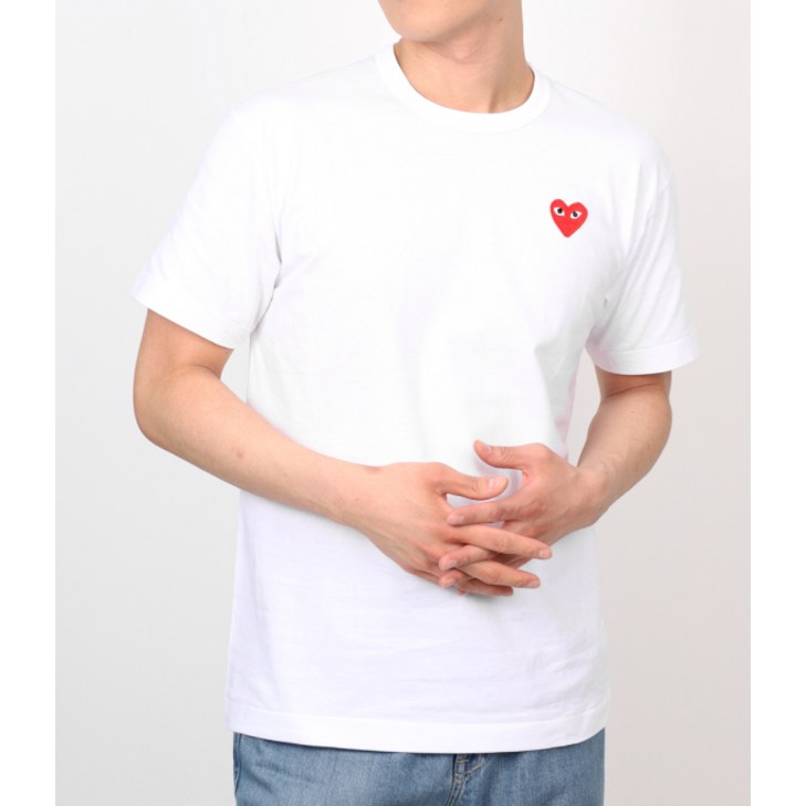 매장정품 꼼데가르송 반팔티 남자 반팔 티셔츠 기본티 레드하트 와펜 매장정품 꼼데가르송 반팔티 남자 반팔 티셔츠 기본티 레드하트 와펜